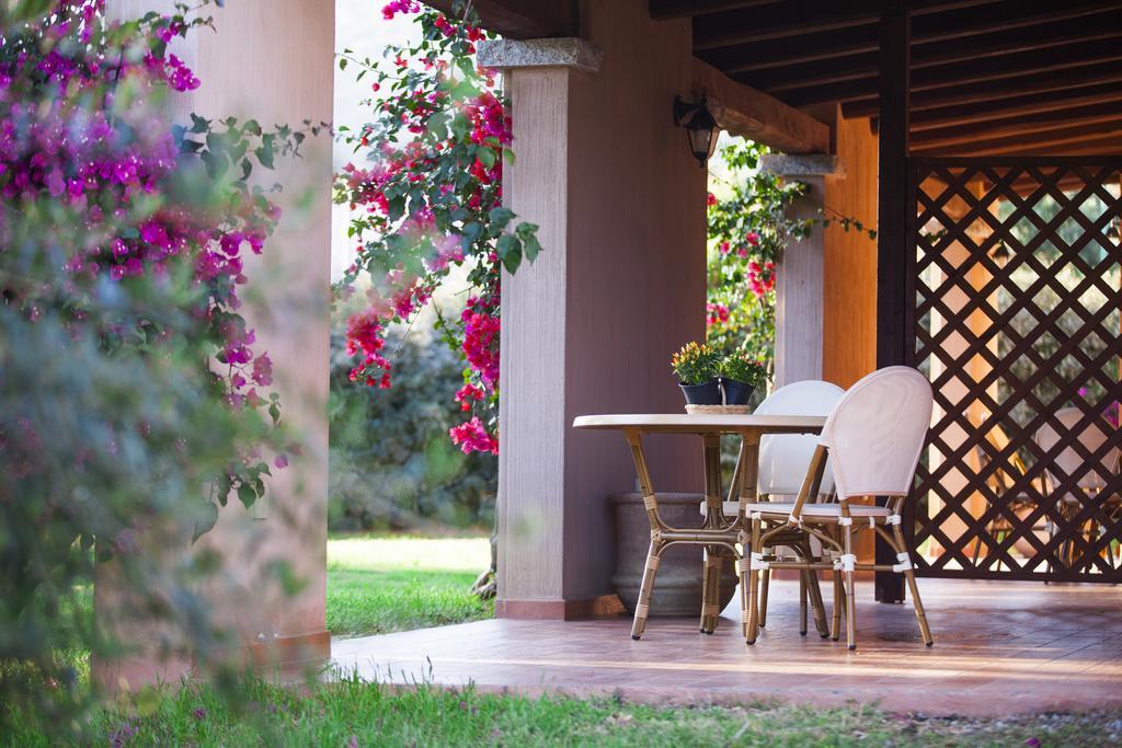 S'Incantu Resort Villasimius Bilik gambar